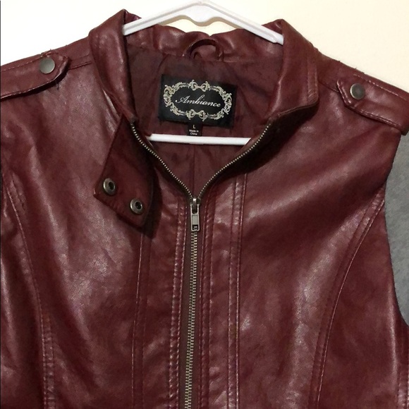 Faux leather jacket with sweatshirt arms - Picture 3 of 3